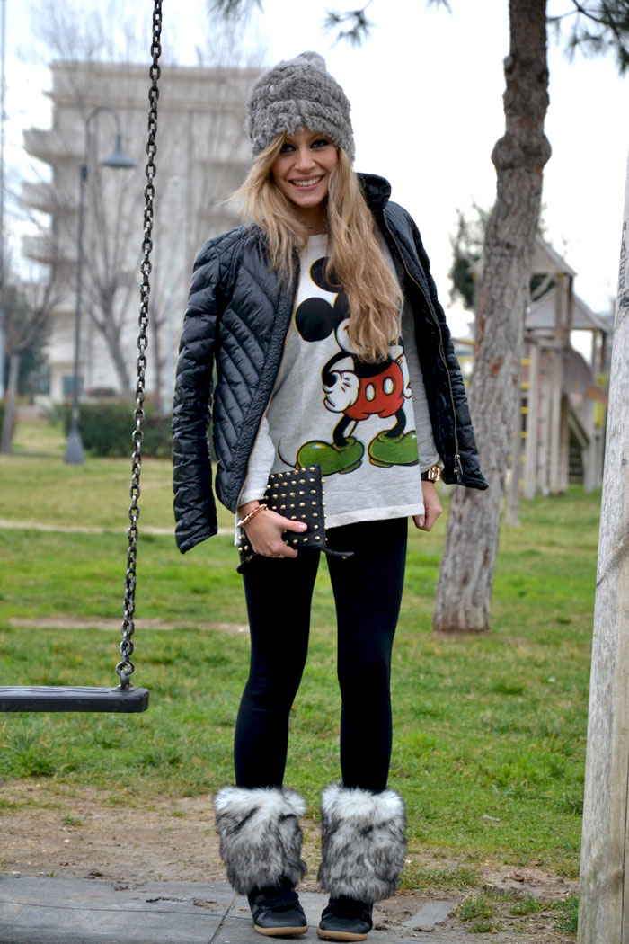 Mickey Mouse sweater and faux fur beanie - It-girl by Eleonora Petrella