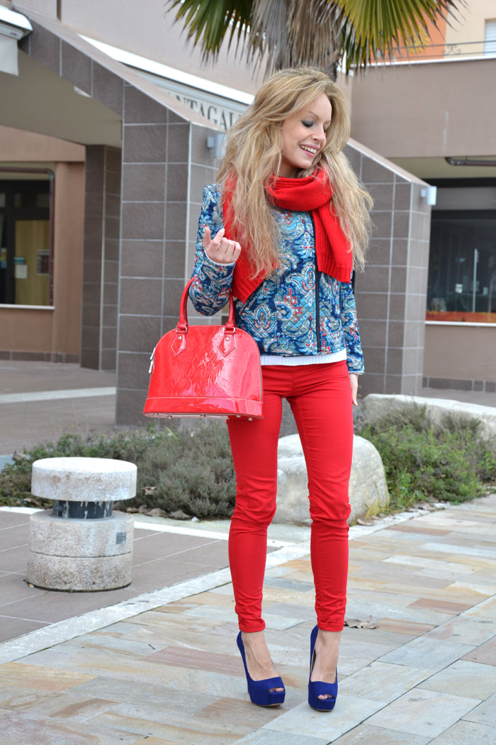 Stradivarius paisley jacket and red pants - It-girl by Eleonora Petrella