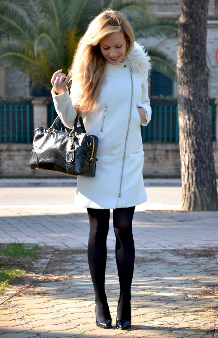 H&M white coat and Prada bag - It-girl by Eleonora Petrella