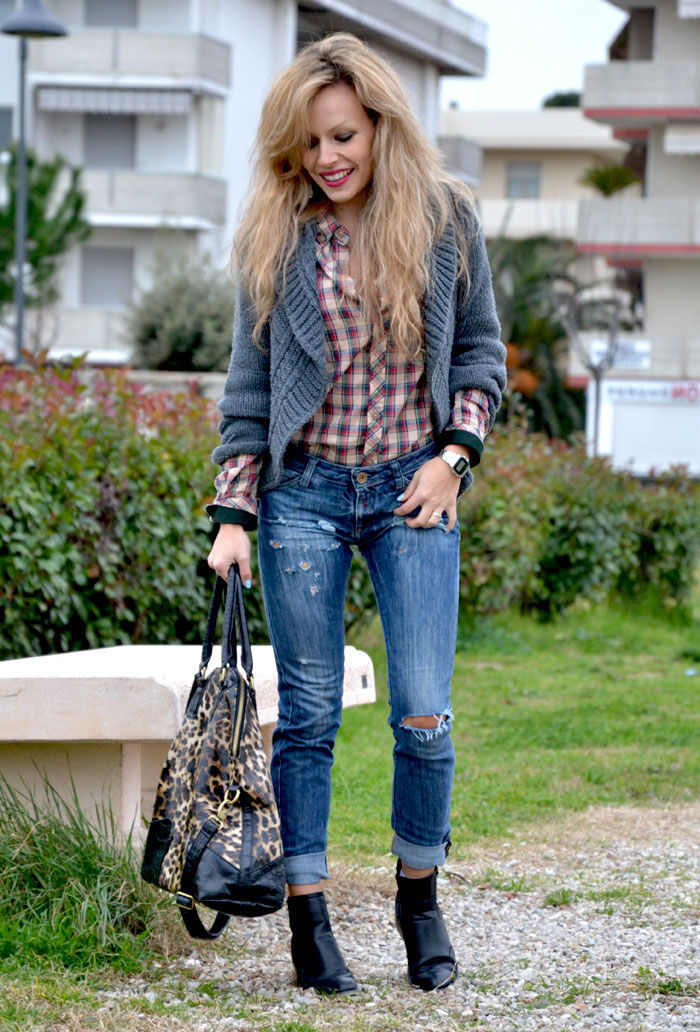 Plaid print shirt and replay jeans - It-Girl by Eleonora Petrella