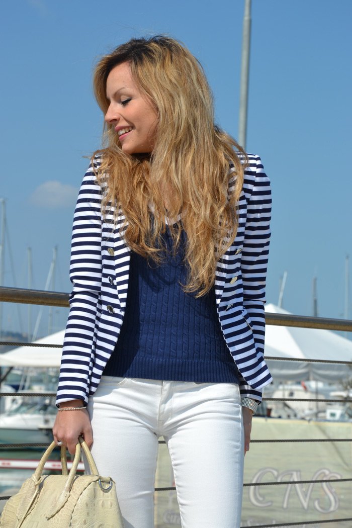 H&M White pants and navy striped blazer - It-girl by Eleonora Petrella