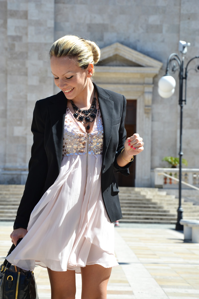 Pink chiffon dress, Prada bag and Zara black heels - Italian fashion blogger It-Girl by Eleonora Petrella
