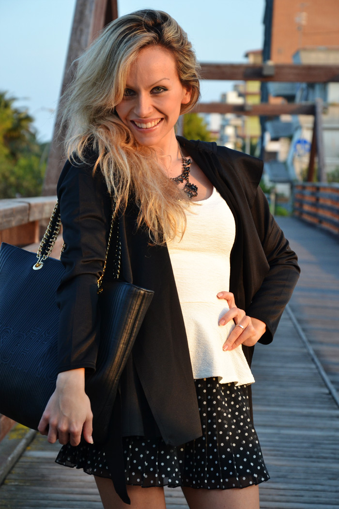 SheInside black coat, Zara skirt with polka dots and Moschino bag - outfit fashion blogger It-Girl by Eleonora Petrella