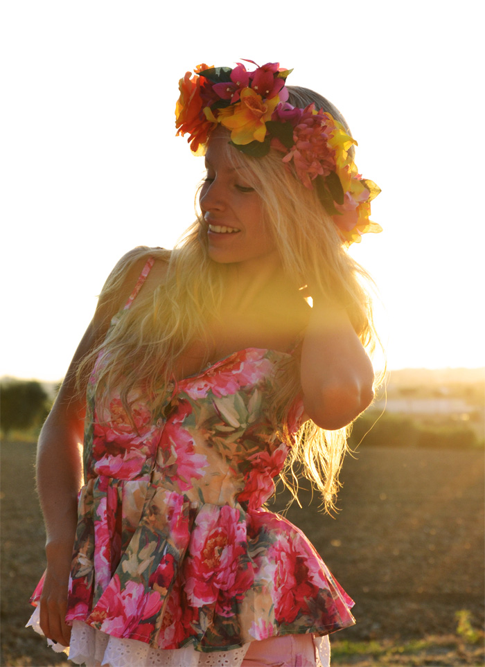 Flower crown, floral headband and Sheinside top - outfit summer 2013 fashion blogger It-Girl by Eleonora Petrella