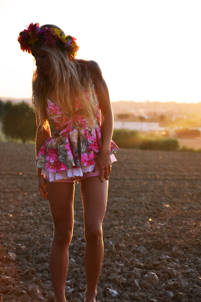 Flower crown, floral headband and Sheinside top - outfit summer 2013 fashion blogger It-Girl by Eleonora Petrella