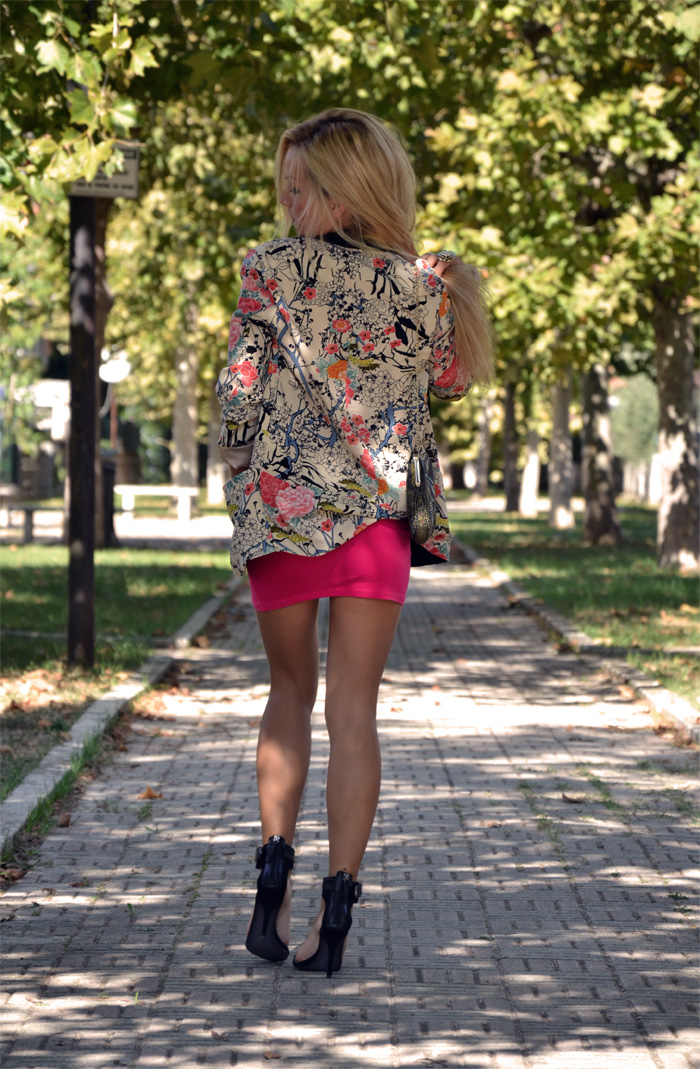Floral Persunmall blazer kimono, H&M dress and Zara sandals - outfit september 2013 italian fashion blogger It-Girl by Eleonora Petrella
