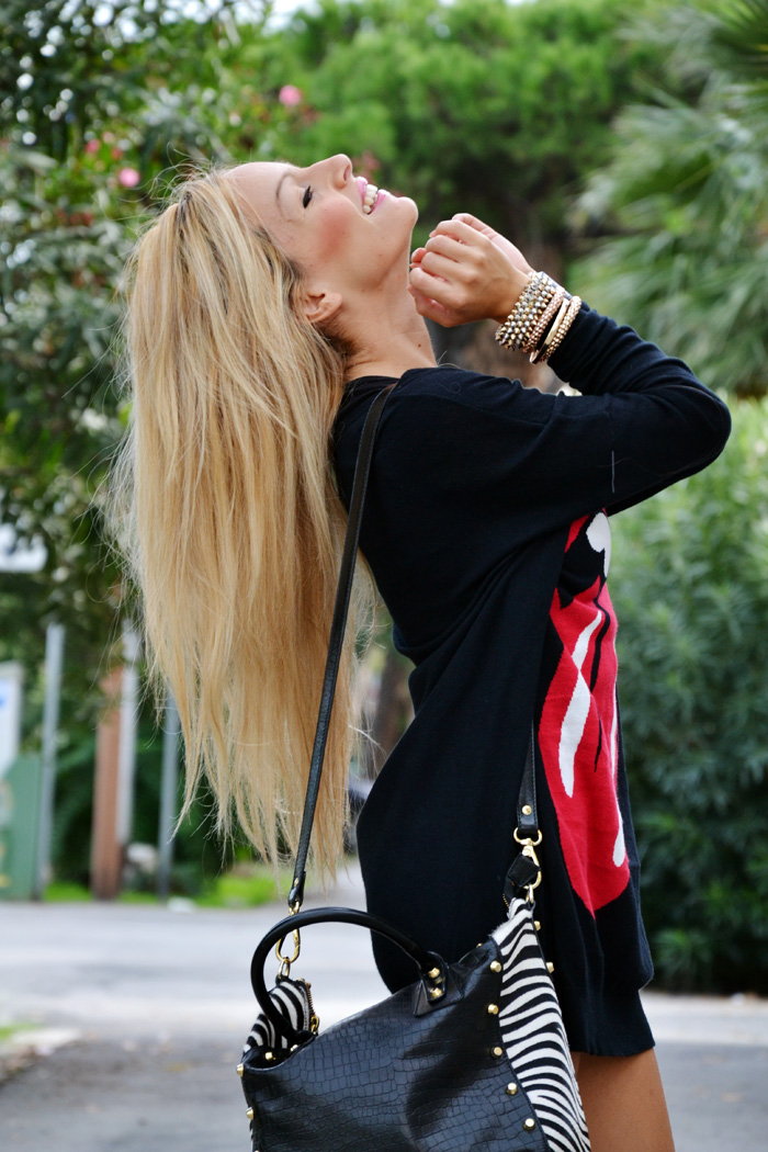 Bershka sweater Rolling Stones felpe outfit - Arcadia bags bolsas animalier trend - Fashion blogger It-Girl by Eleonora Petrella