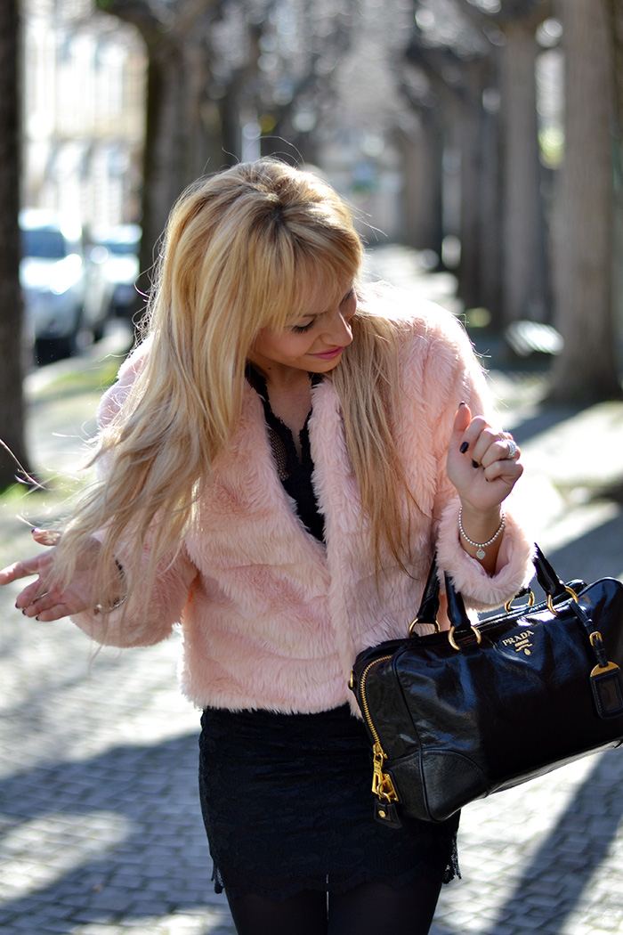 Pink faux fur trend winter 2014, Sheinside lace elegant dresses – outfit italian fashion blogger It-Girl by Eleonora Petrella