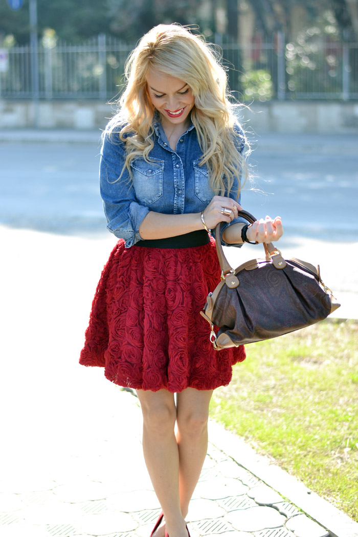 Gas denim shirt, Chicwich red roses skirt, Etro bag, red high heels – outfit spring Italian fashion blogger It-Girl by Eleonora Petrella