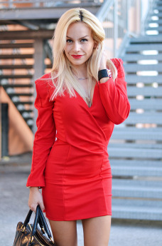 Red dress, vestito rosso occasioni speciali, Sheinside dresses, Zara heels, borse Prada bags – outfit elegant chic It-Girl by Eleonora Petrella
