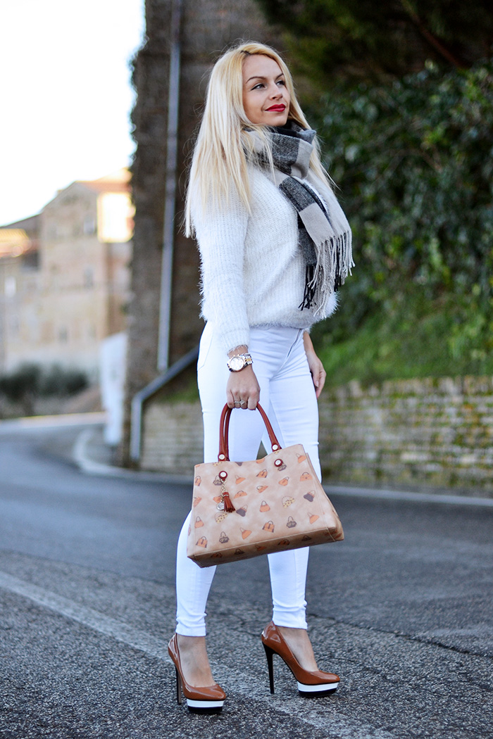 Loristella borse, faux fur sweater, Hudson jeans, jeans skinny, borse Made in italy, Loristella borse outlet – outfit fashion blogger It-Girl by Eleonora Petrella