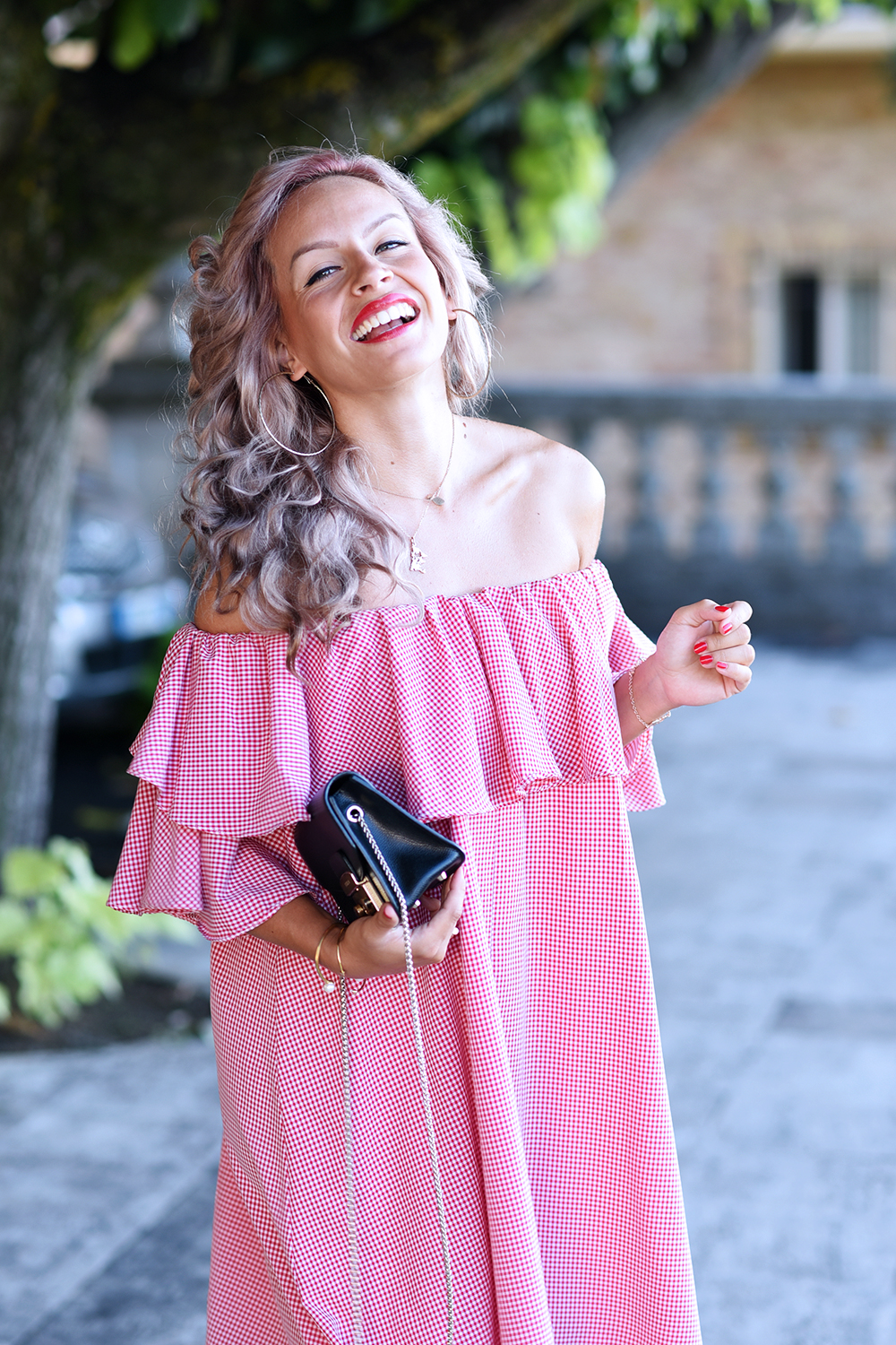 vestito spalle scoperte 04