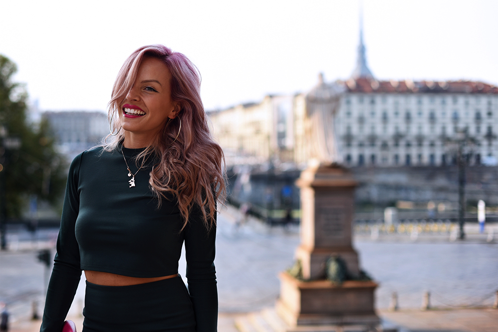 Completo gonna e top coordinati per essere chic senza sforzi